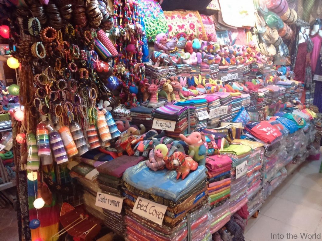 シェムリアップのオールドマーケット・ナイトマーケット情報 Into the World