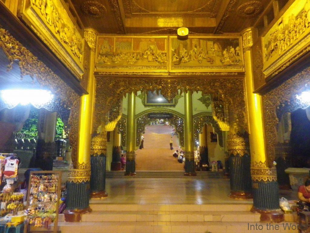 シュエダゴン・パゴダ ヤンゴン ミャンマー