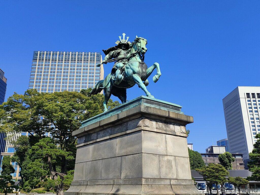 楠木正成像 東京三大銅像