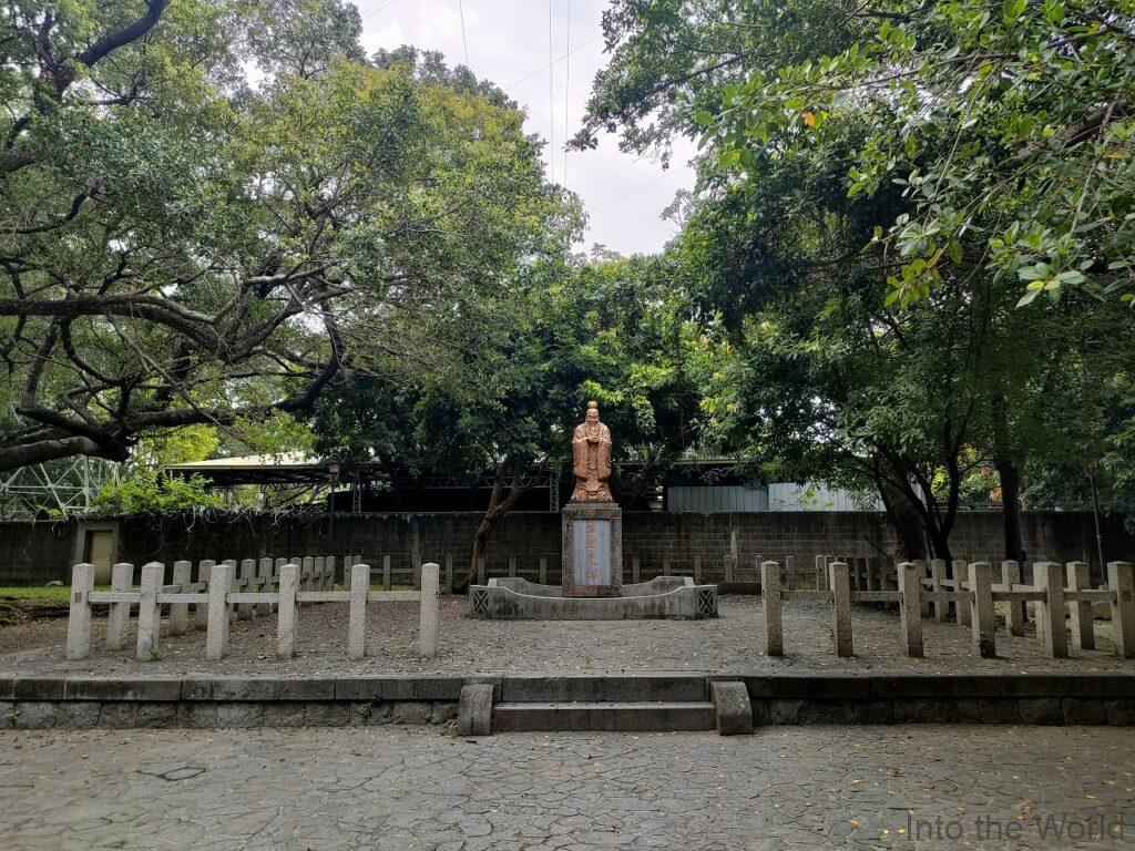 台中公園 旧台中神社 社殿跡 孔子像