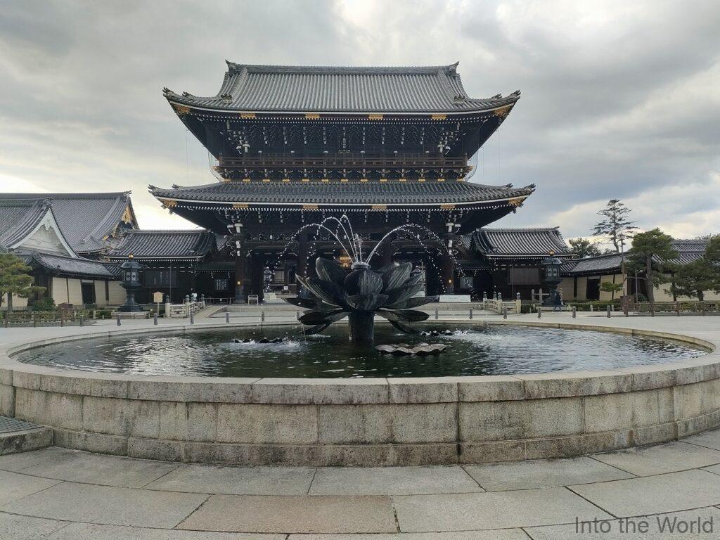 東本願寺 蓮華の噴水