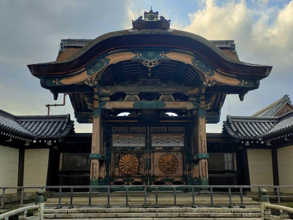 東本願寺 菊門