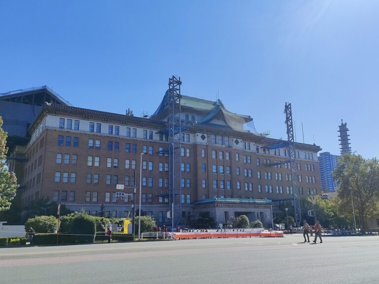 愛知県庁舎の見どころ・感想・基本情報※帝冠様式建築の威容な佇まい | Into the World
