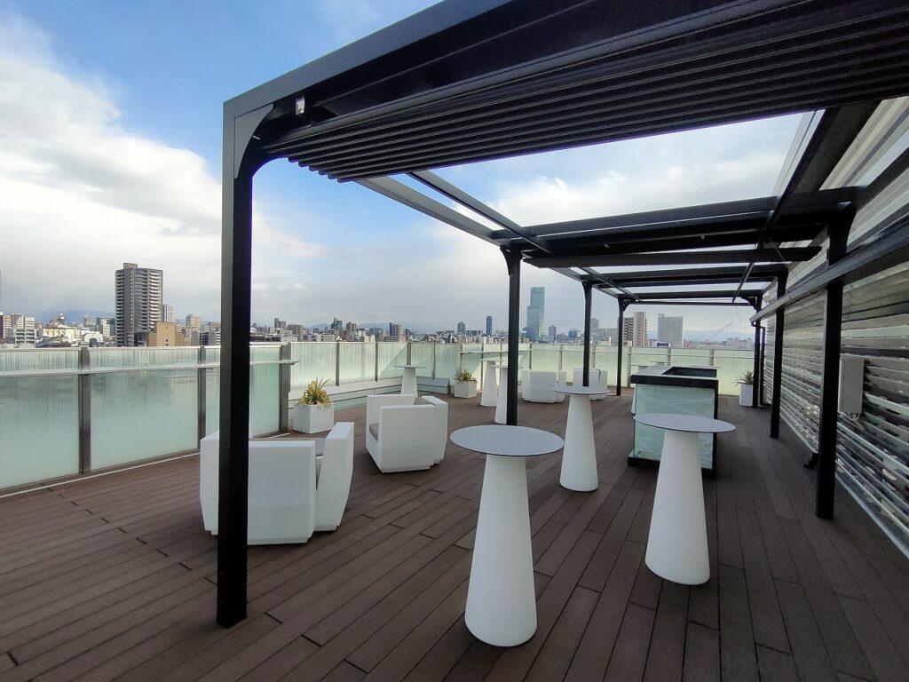 the b なんば黒門 宿泊レビュー 展望デッキ