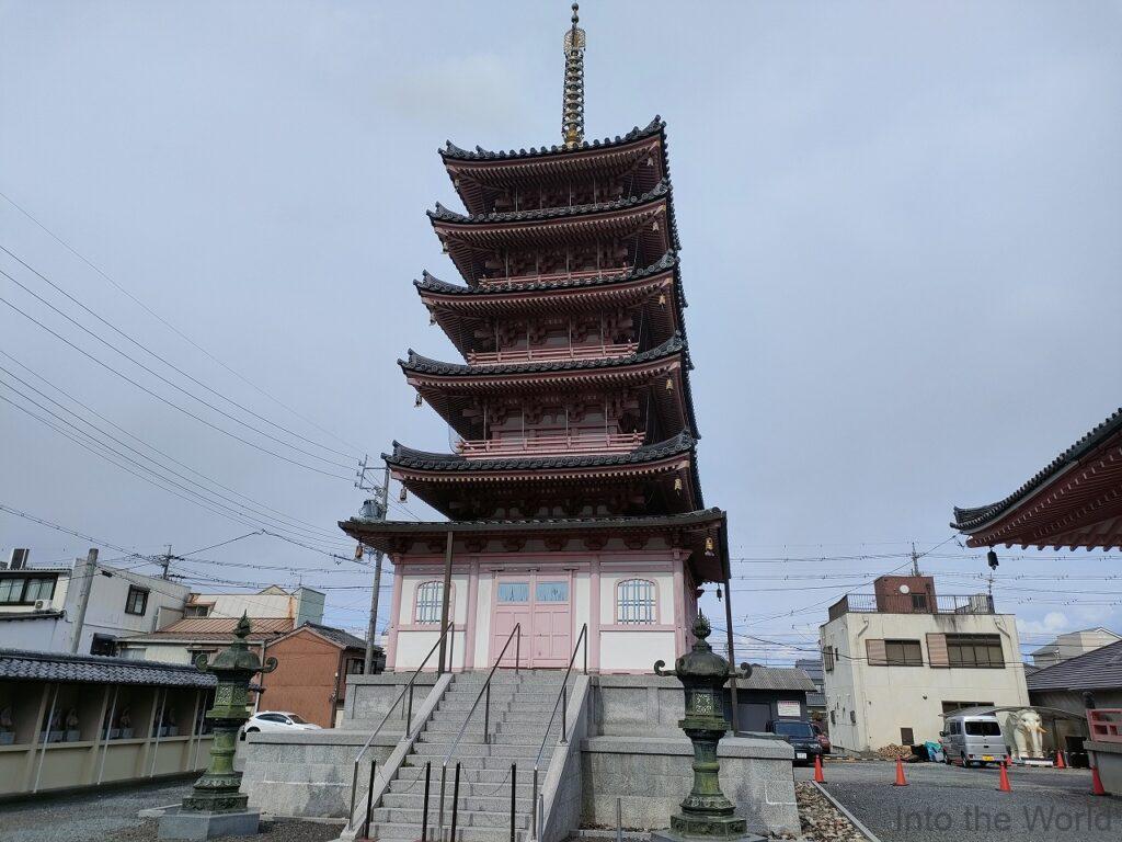 津観音 五重塔