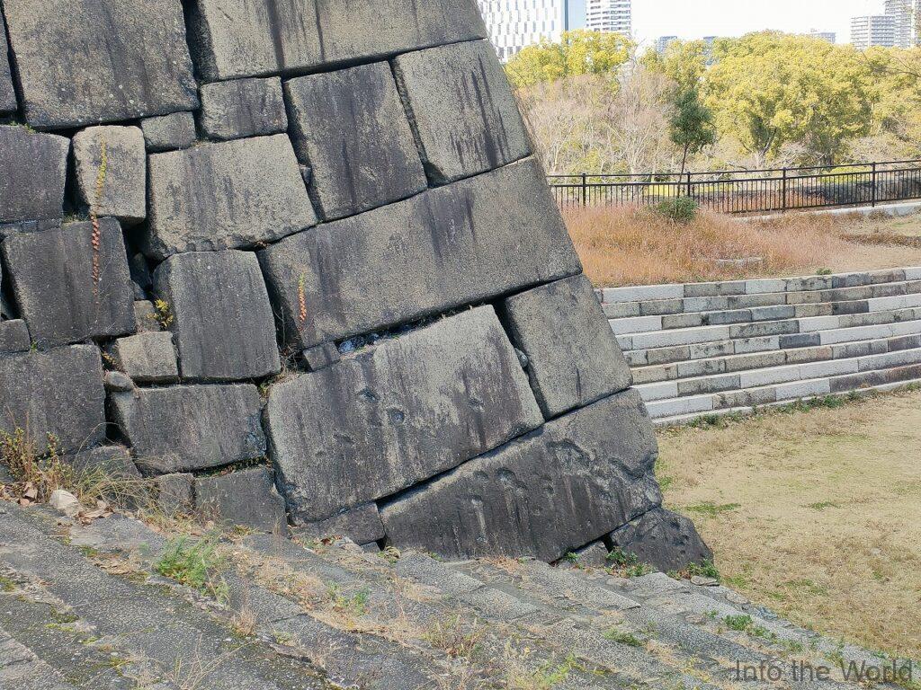 大阪城山里丸石垣の機銃掃射痕 見どころ 感想 基本情報