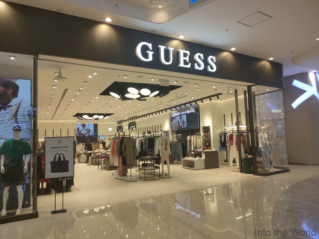 イオンモールミエンチェイ プノンペン カンボジア ゲス(GUESS)