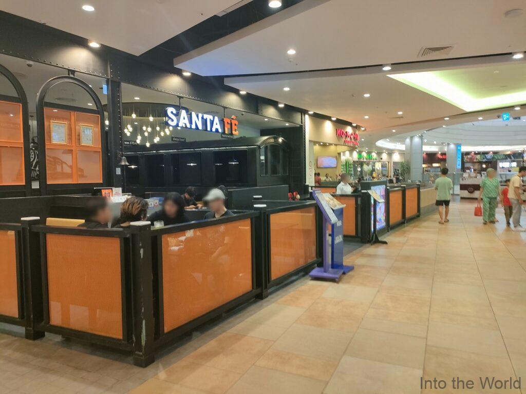 イオンモールプノンペン サンタフェ（SANTA FE）