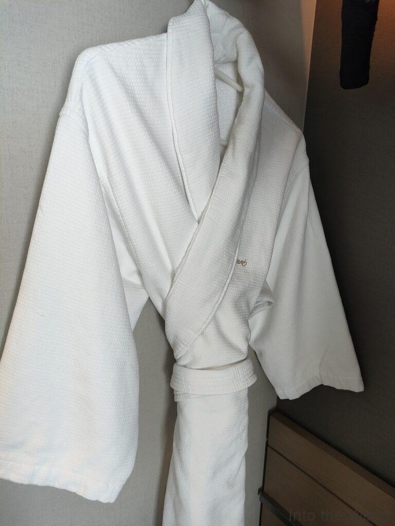 ホテルニューオータニ 宿泊レビュー バスローブ