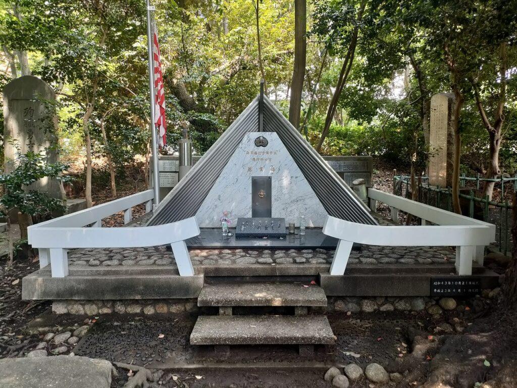 愛知縣護國神社 海軍飛行予備学生慰霊碑
