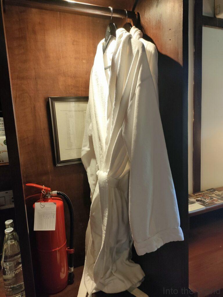 スリー・ナガス・ルアンパバーン・Mギャラリー・バイ・ソフィテル 宿泊レビュー パジャマ