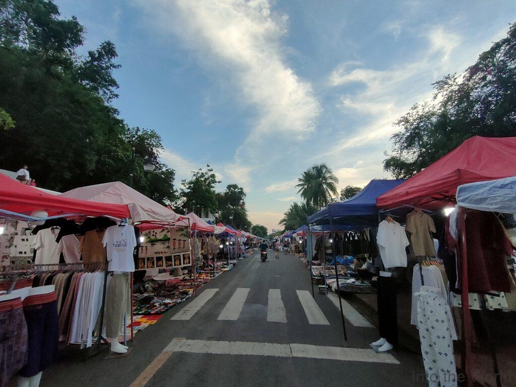 スリー・ナガス・ルアンパバーン・Mギャラリー・バイ・ソフィテル 宿泊レビュー 立地 ナイトマーケット