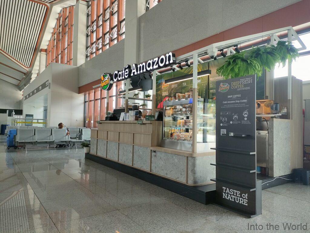 ラオス中国鉄道 バンビエン駅 カフェアマゾン