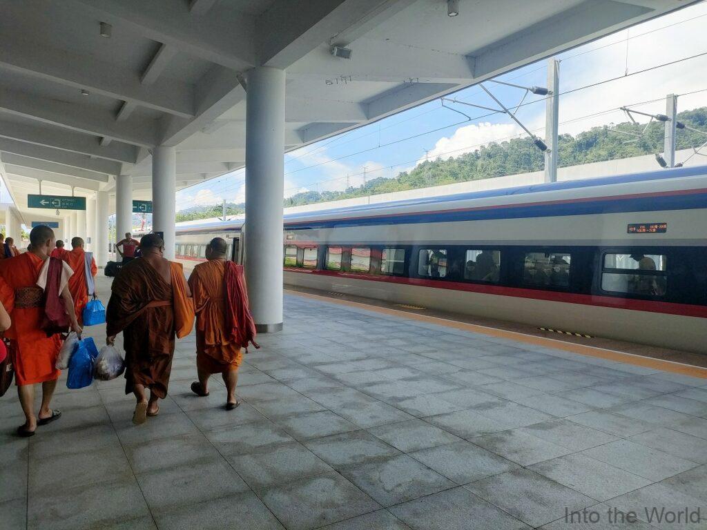 ラオス中国鉄道