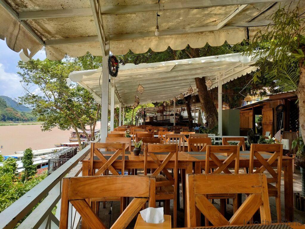 メコンサンセットビューレストラン オバマココナッツ ルアンパバーン