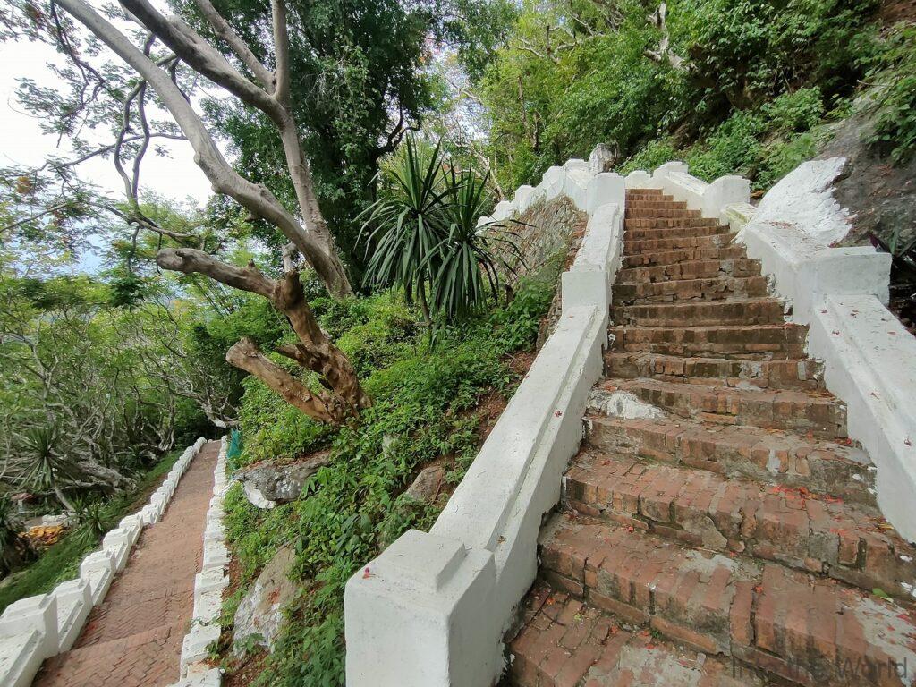 プーシーの丘 見どころ 感想 基本情報 ルアンパバーン