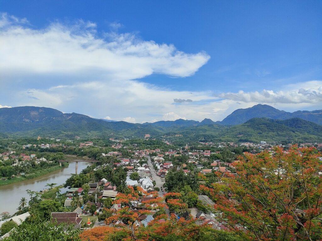 プーシーの丘 見どころ 感想 基本情報 ルアンパバーン