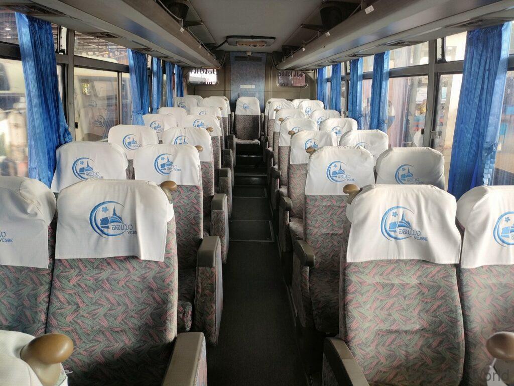 ビエンチャン ウドンタニ 国際バス　国境越え バス