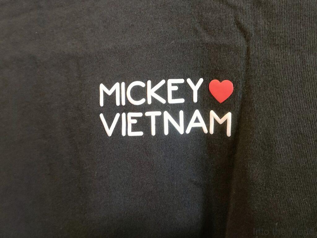 ユニクロ ベトナム ミッキー Tシャツ 2025