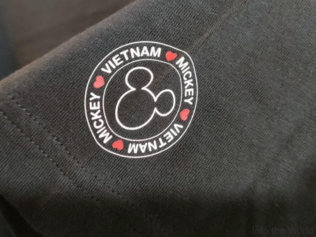 ユニクロ ベトナム ミッキー Tシャツ 2025