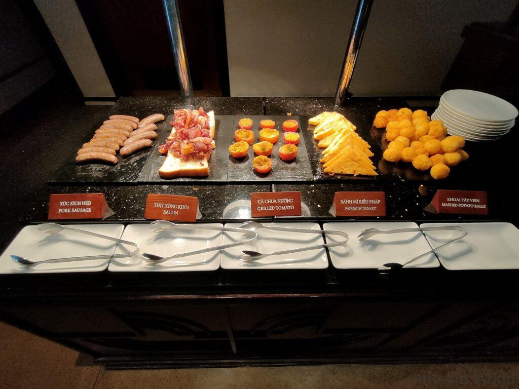 アゼライ・ラ・レジデンス・フエ 宿泊レビュー 朝食