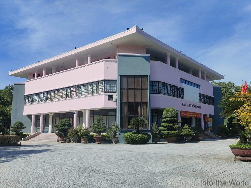 アゼライ・ラ・レジデンス・フエ 宿泊レビュー 立地 ホーチミン博物館