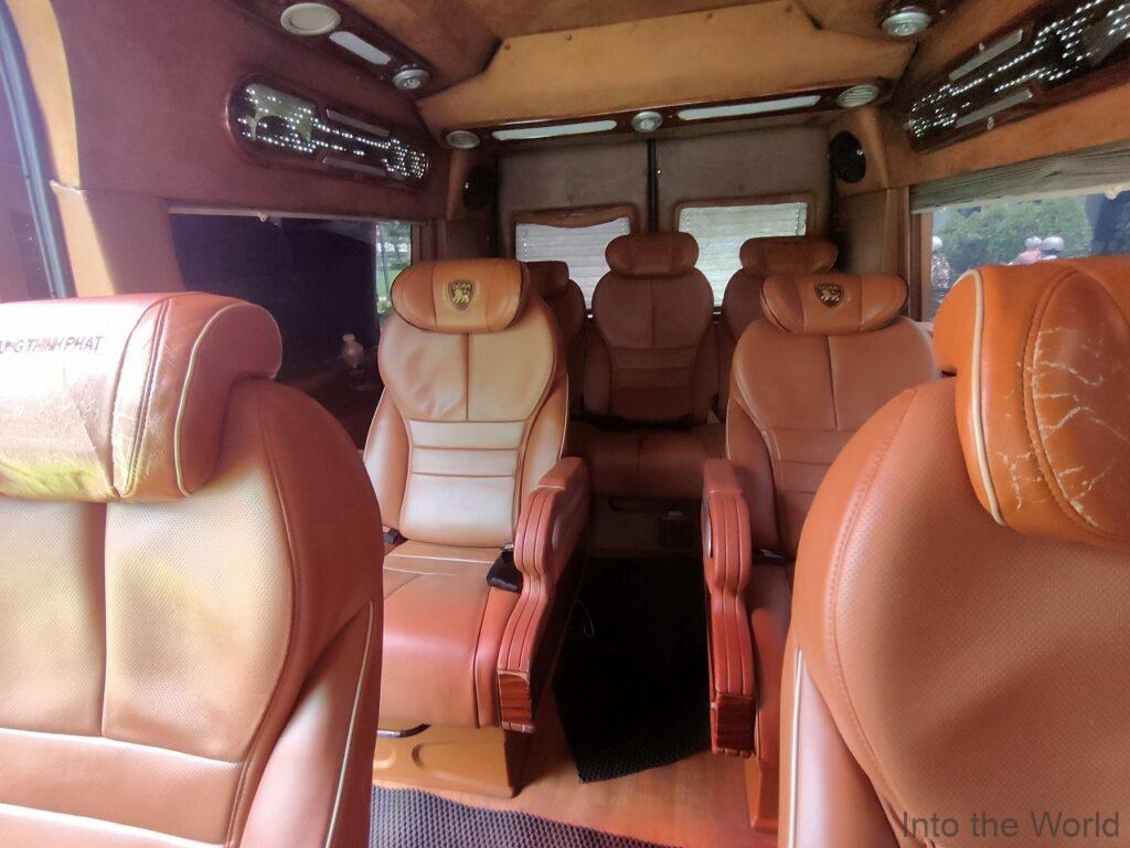 ダナン フエ 移動 リムジンバス