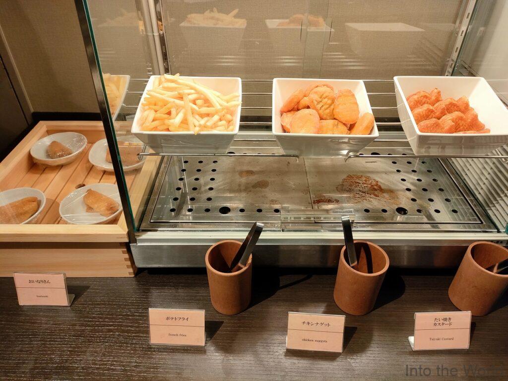 ドーミーインPREMIUM京都駅前 宿泊レビュー CAFÉ&LOUNGE OASIS ラウンジ飲み放題