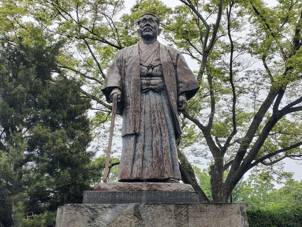 広田弘毅像 見どころ 感想