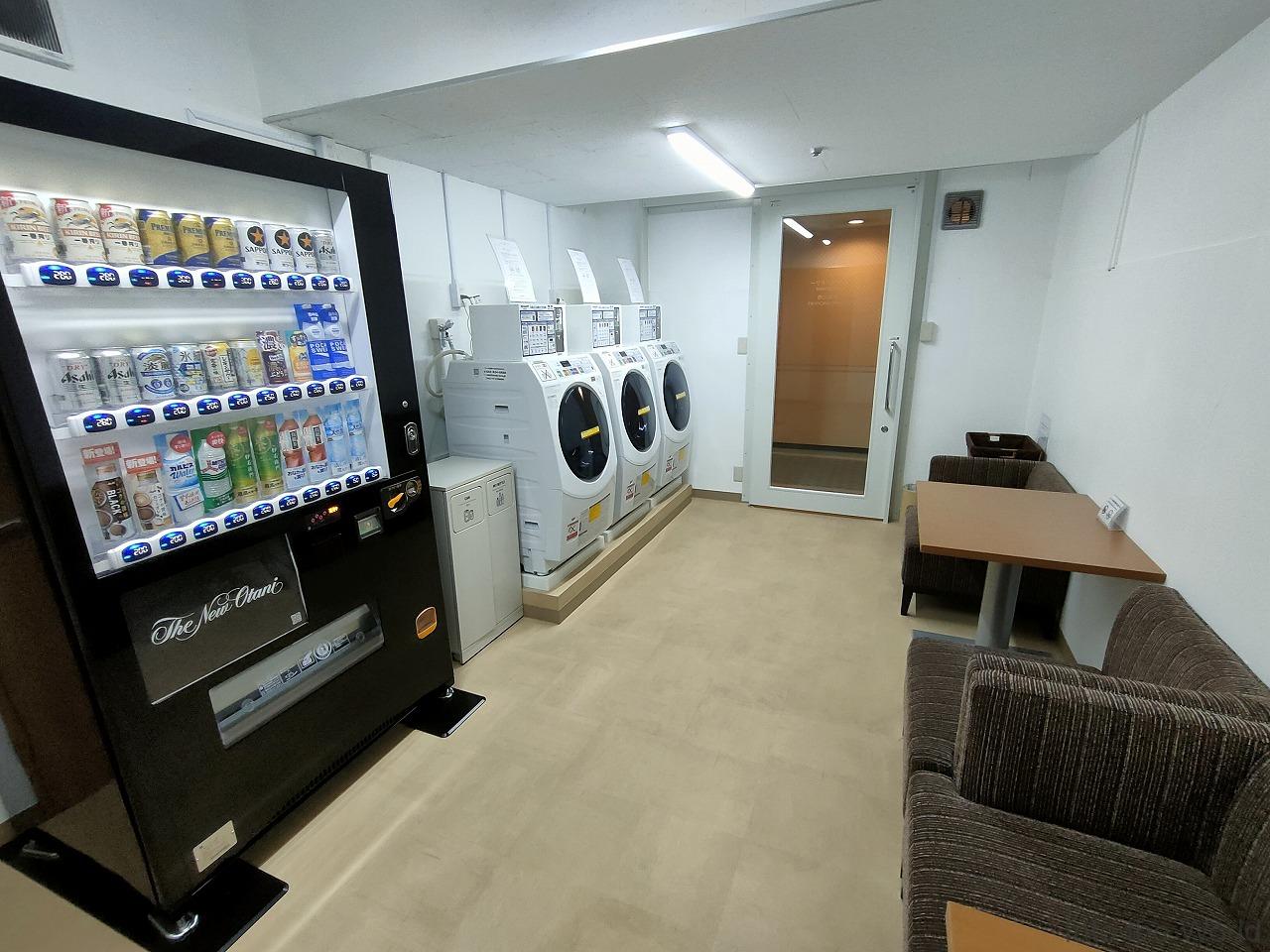 ホテルニューオータニ博多 宿泊レビュー 自動販売機 コインランドリー
