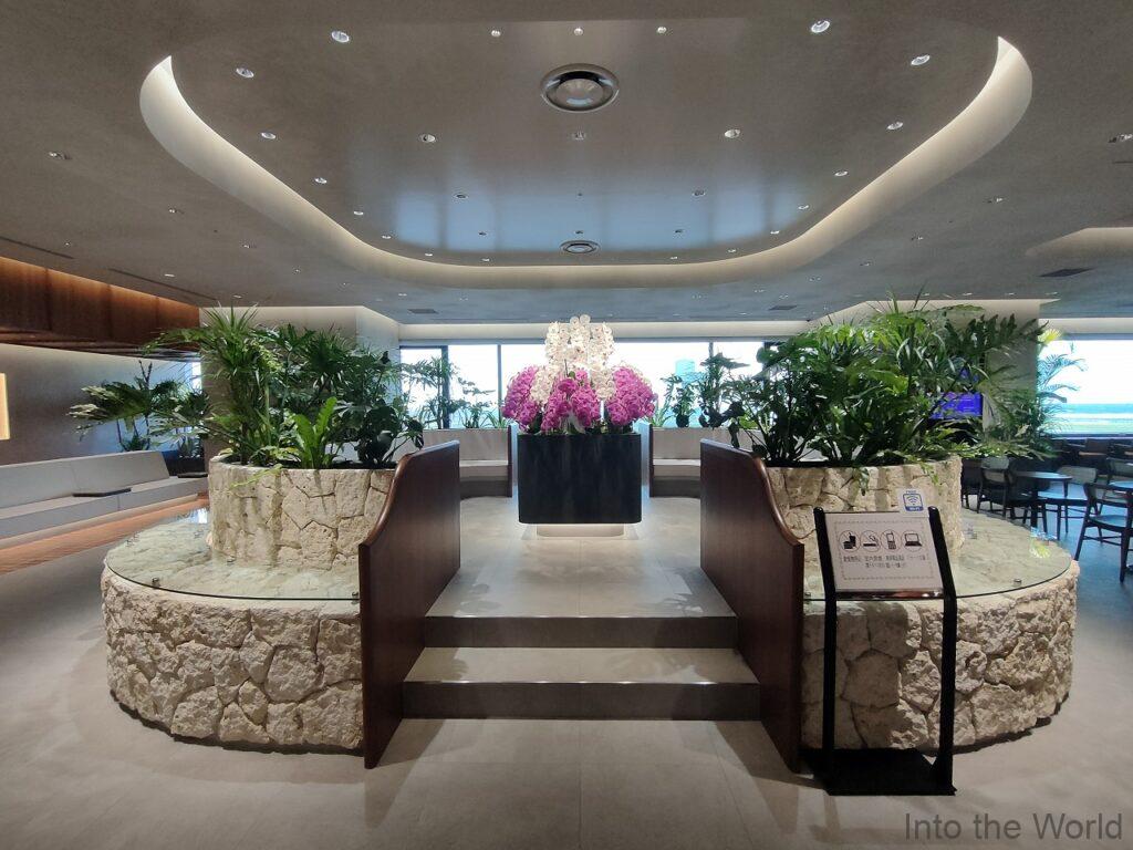 LOUNGE HANA ラウンジ華 感想 那覇空港 カードラウンジ
