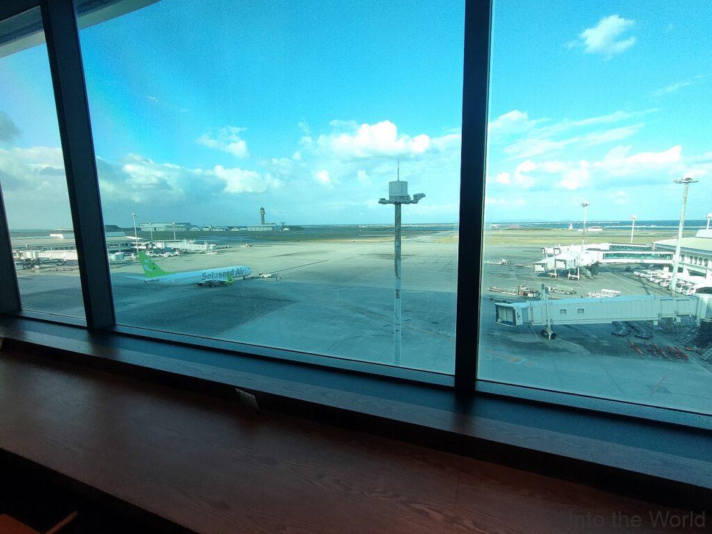 LOUNGE HANA ラウンジ華 感想 那覇空港 カードラウンジ
