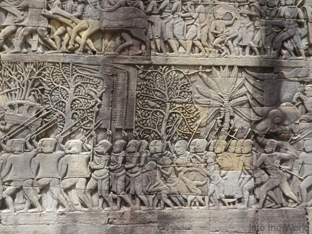 バイヨン寺院 アンコールトム 見どころ 感想