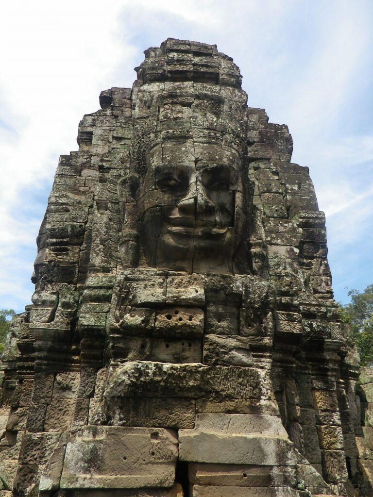 バイヨン寺院 アンコールトム 見どころ 感想